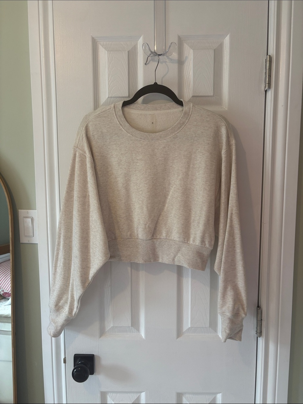 Aritzia ‘the constant’ cropped sweater - size small
